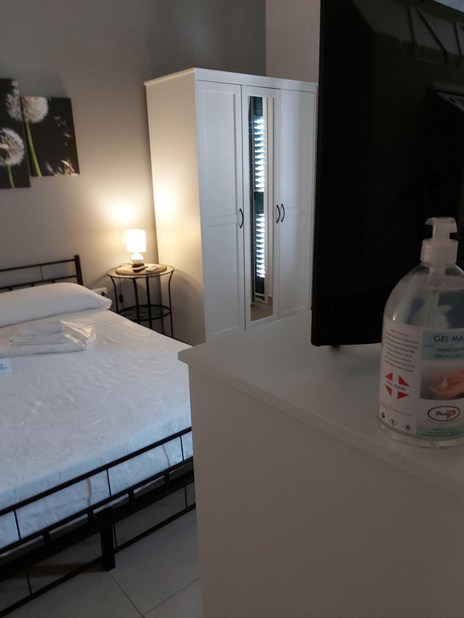 ليتشي B&B Passione Del Sud الغرفة الصورة